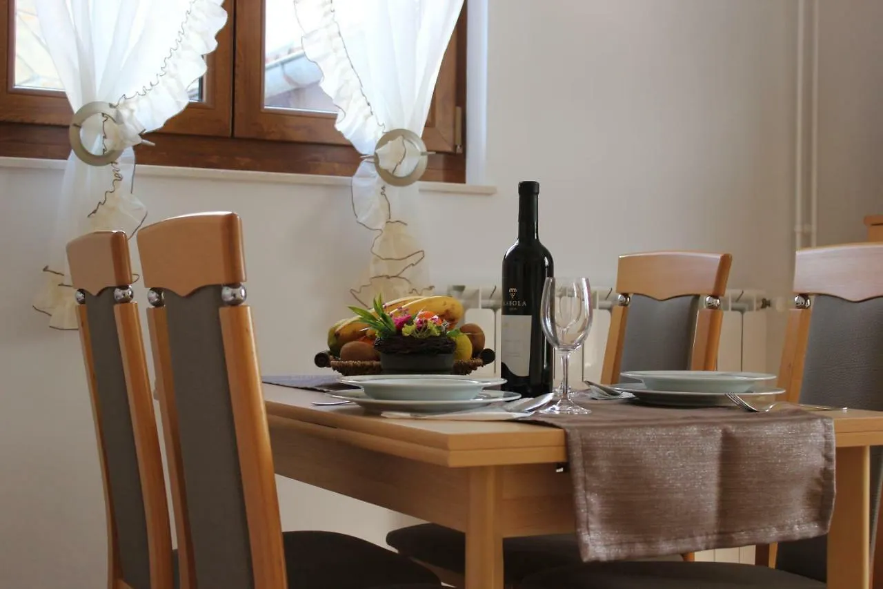 Apartmani Polonijo Nada Krk Town Apartment