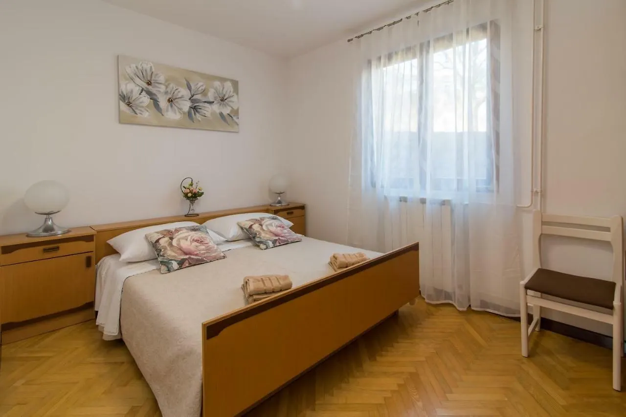 Apartmani Polonijo Nada Krk Town Apartment