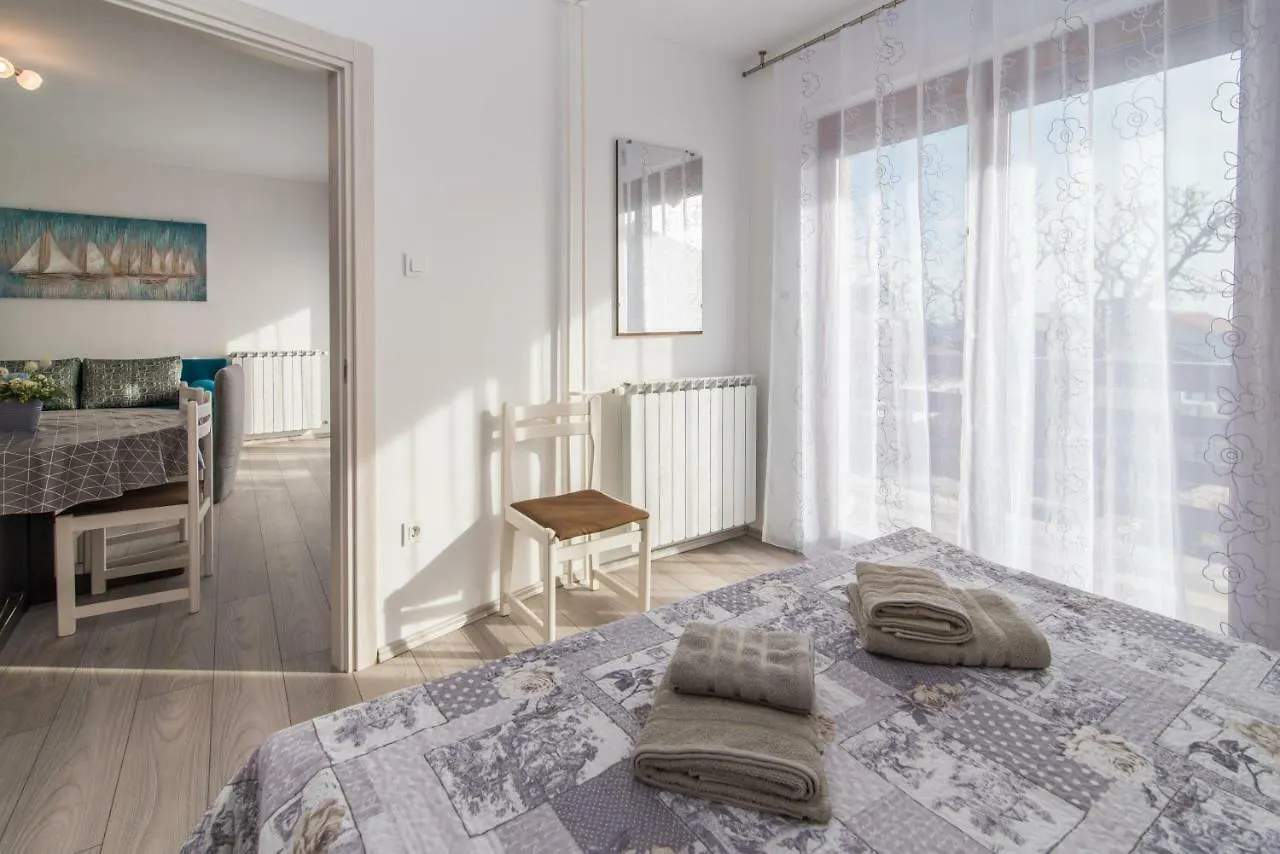 Apartmani Polonijo Nada Krk Town